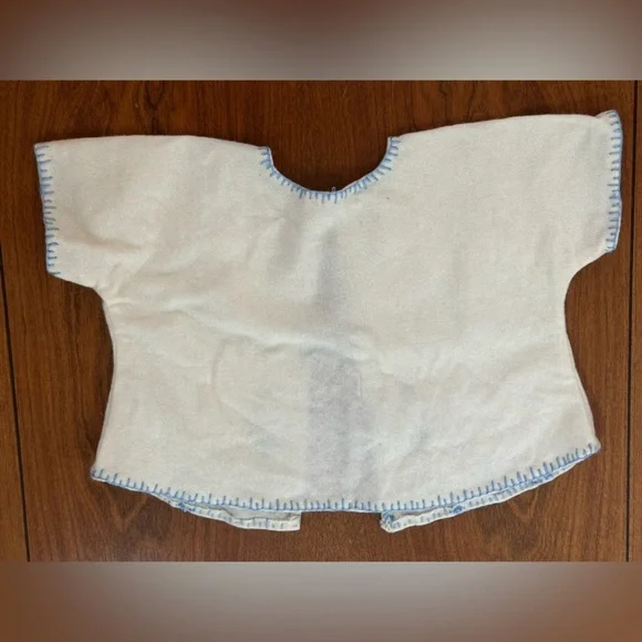 Vintage Hand-Embroidered Baby Sweater – White Blue & Teddy Bear 0-3 Mos - Picture 4 of 5